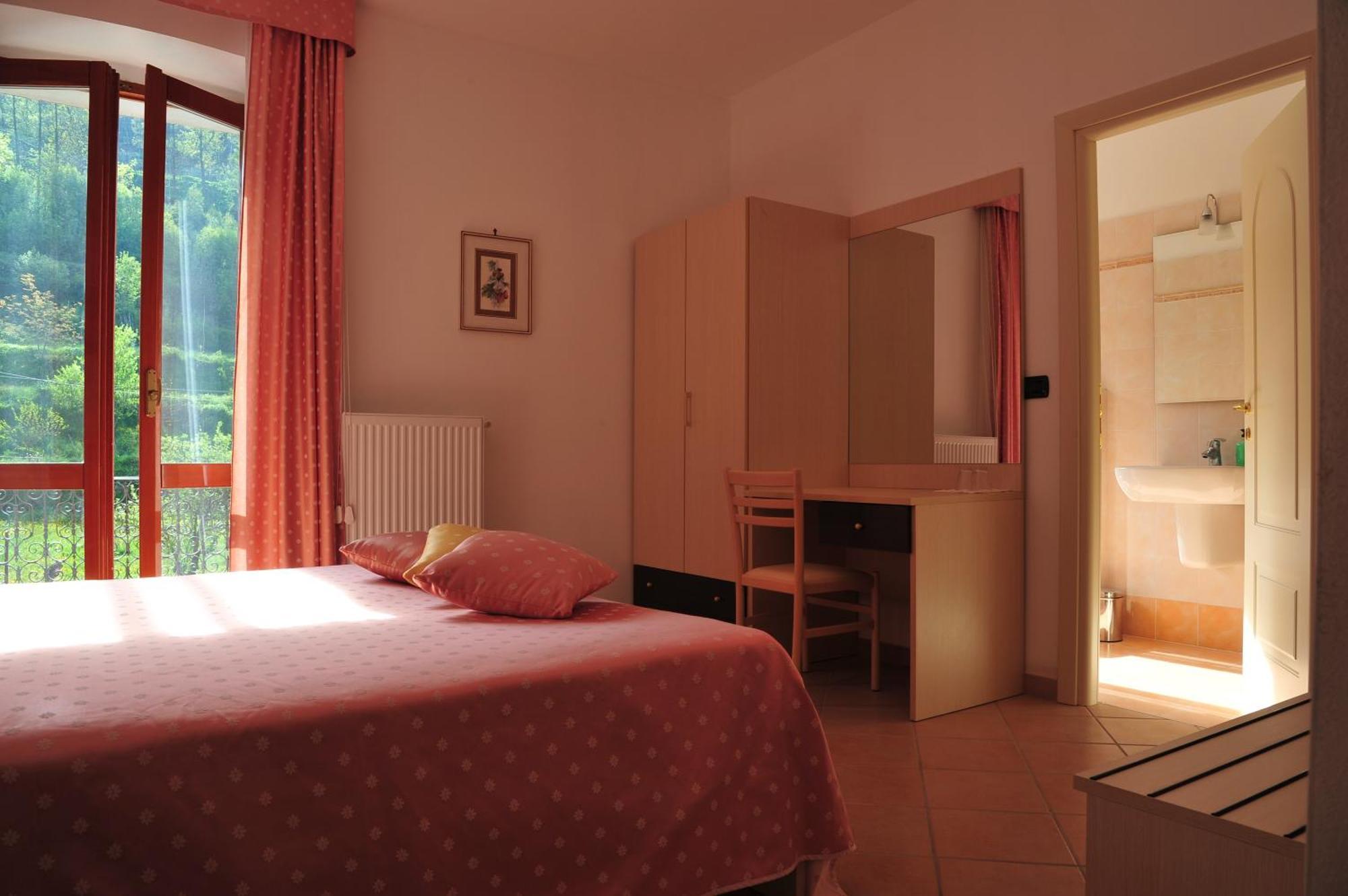 Affittacamere B&B Trattoria Della Posta Maissana Luaran gambar