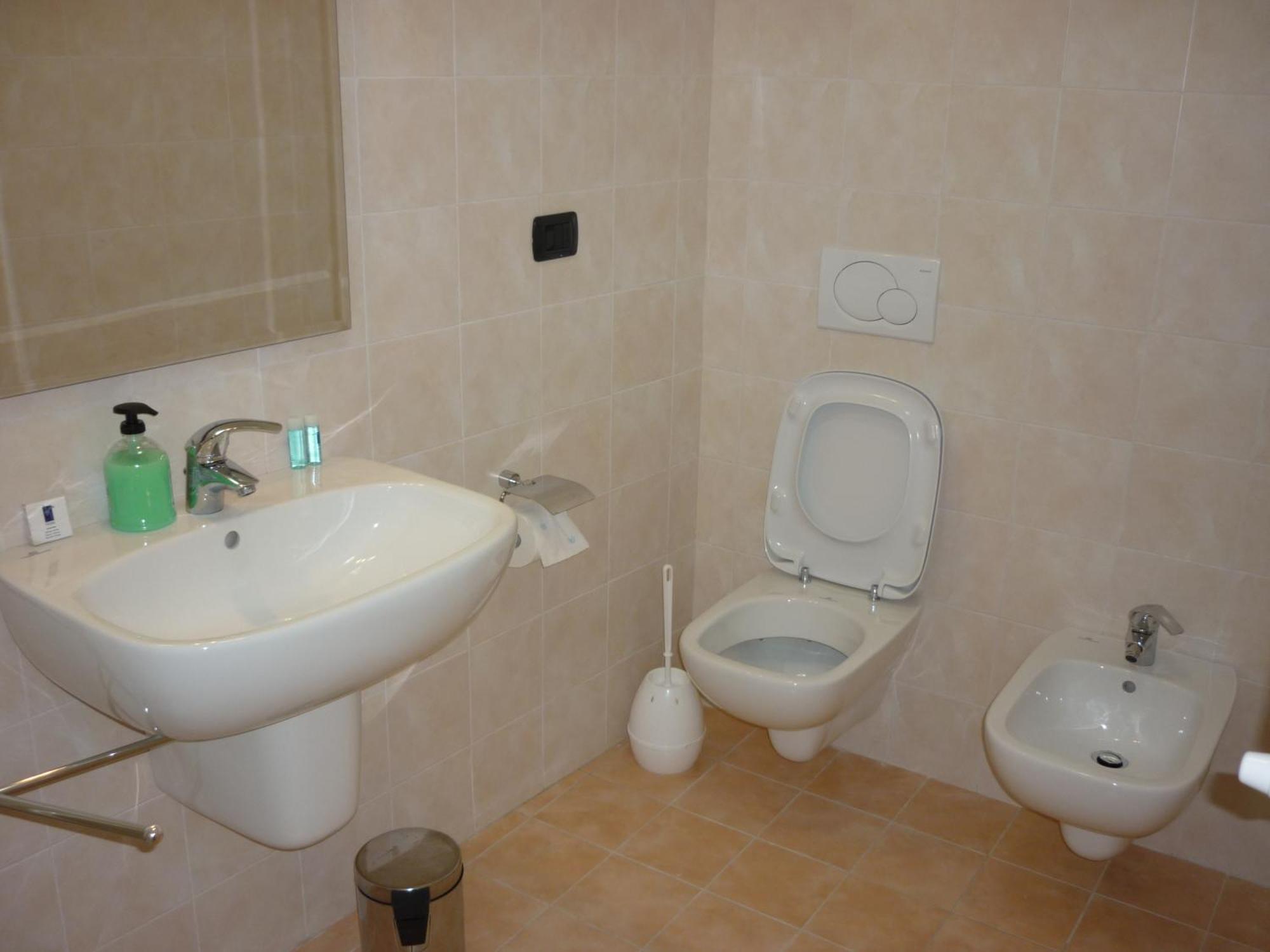 Affittacamere B&B Trattoria Della Posta Maissana Luaran gambar