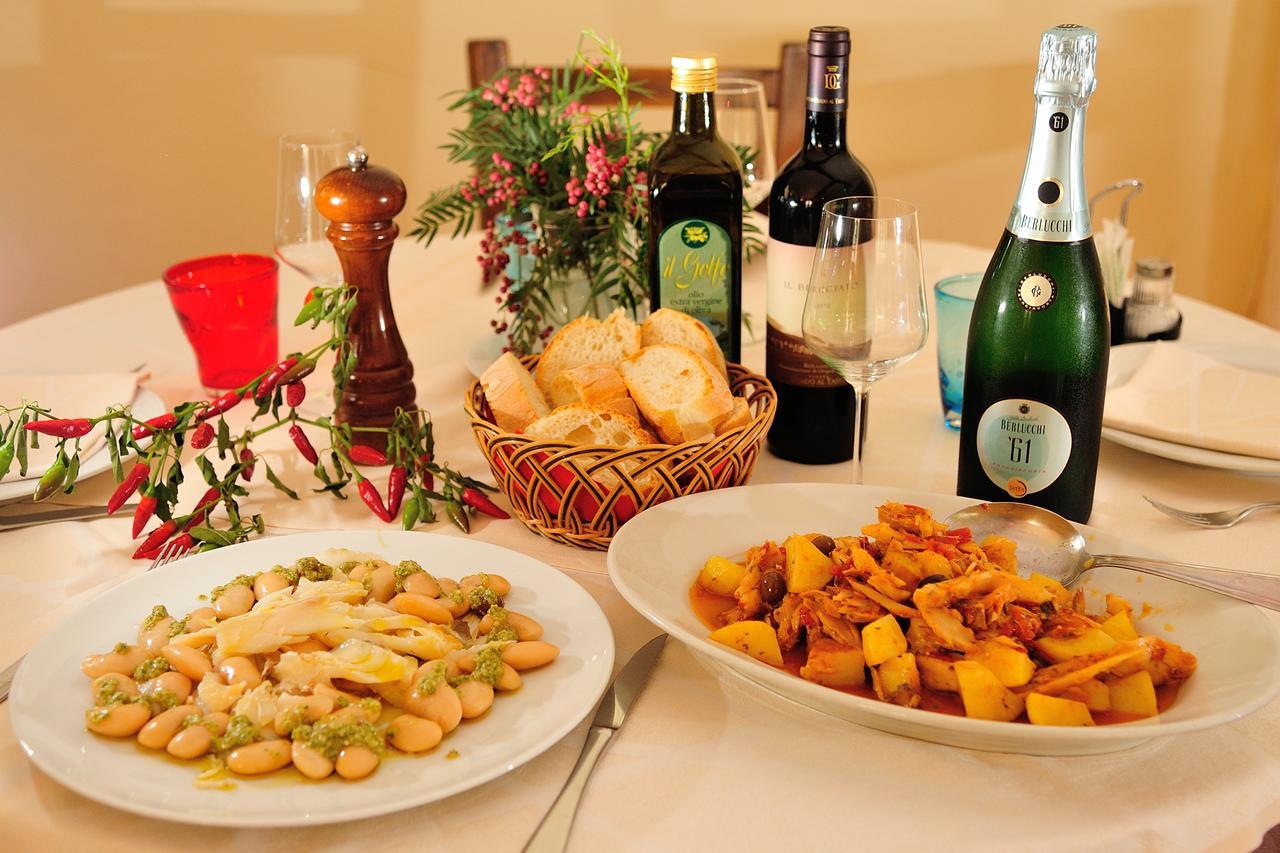 Affittacamere B&B Trattoria Della Posta Maissana Luaran gambar